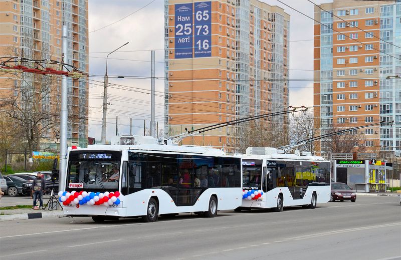 Eröffnung der neuen Trolleybuslinien mit den VMZ-5298.01 “Avangard” Nr. 3 und 8 am 24.4.2021. Foto: Andrey Moroz